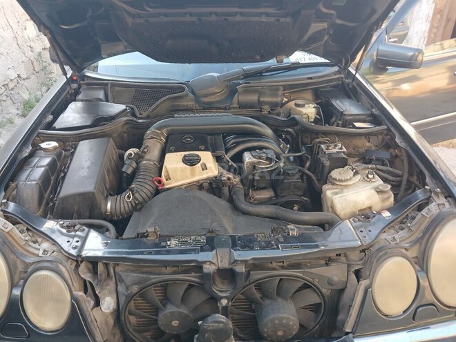 Mercedes E 220-6