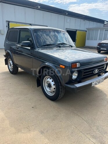 LADA (VAZ) Niva-8