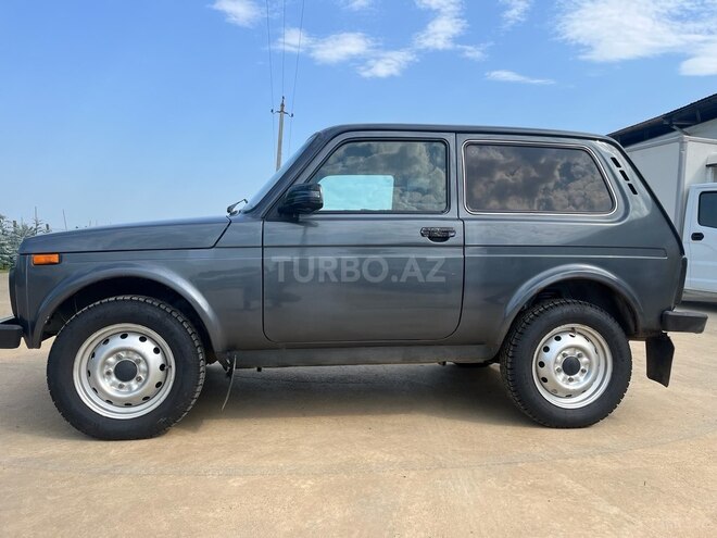 LADA (VAZ) Niva-6