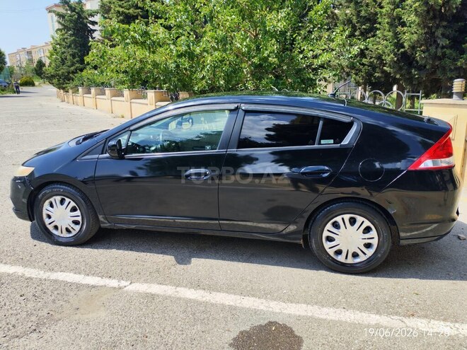 Honda Insight-3