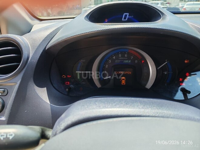 Honda Insight-7