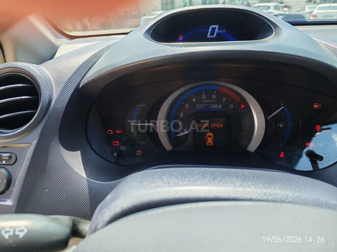 Honda Insight-8