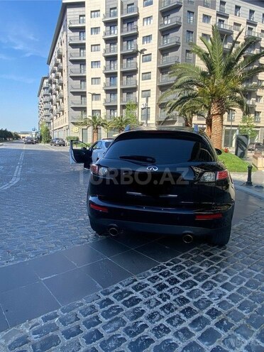 Infiniti FX35-2