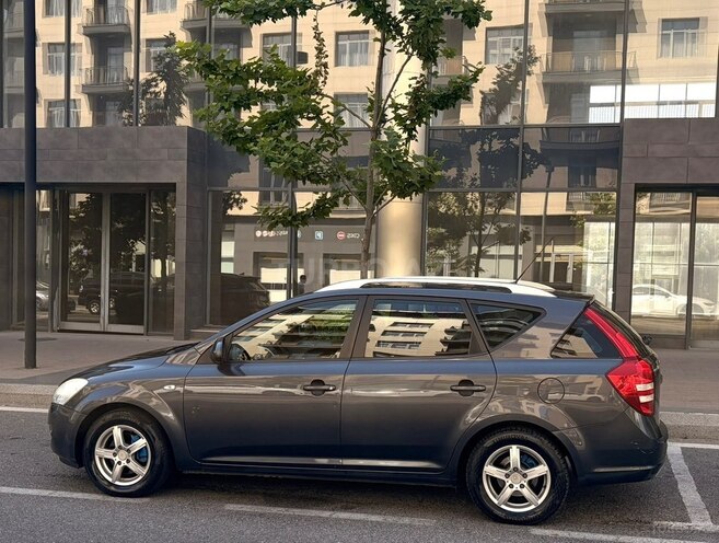 Kia Ceed SW-3