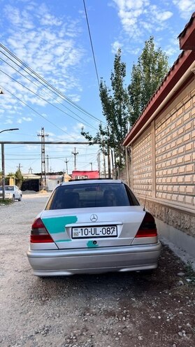 Mercedes C 180-6