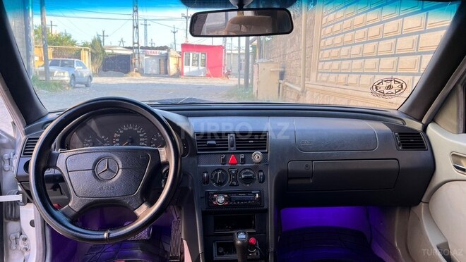 Mercedes C 180-11