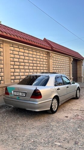 Mercedes C 180-5
