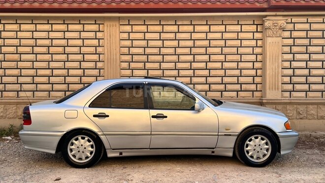 Mercedes C 180-4