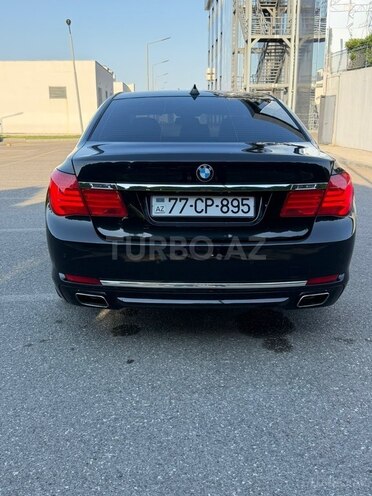 BMW 740-2
