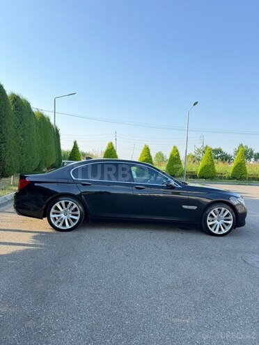 BMW 740-4
