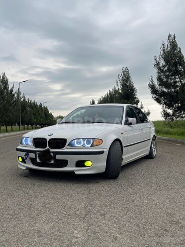 BMW 320-1