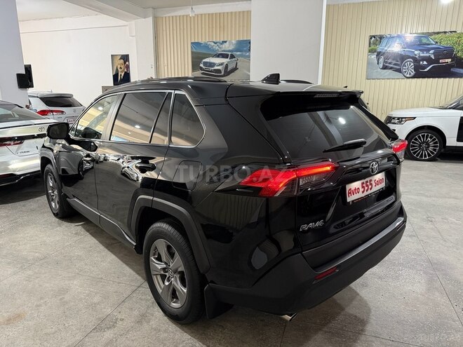 Toyota RAV4-4