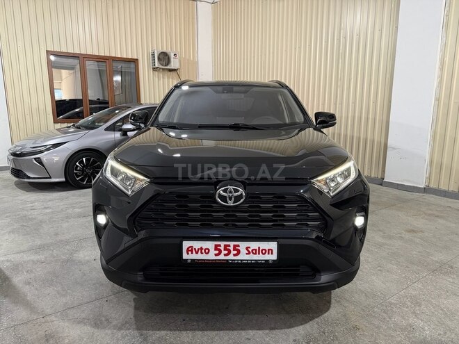 Toyota RAV4-1