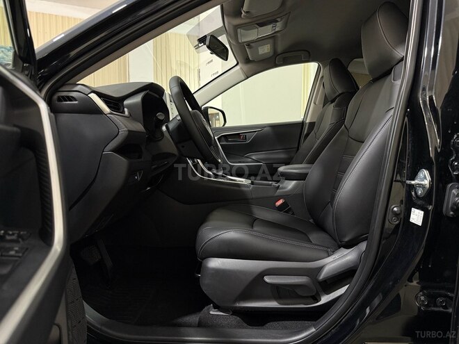 Toyota RAV4-7