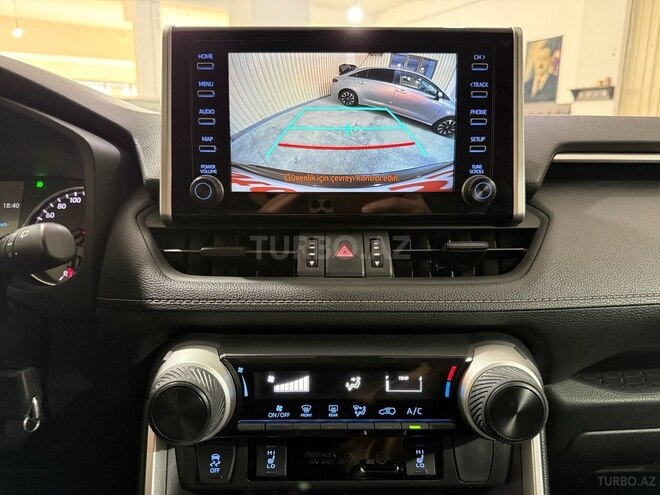 Toyota RAV4-16