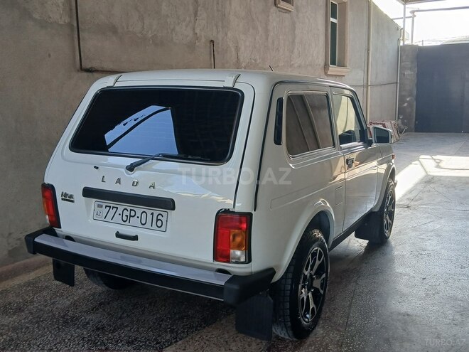 LADA (VAZ) Niva-6
