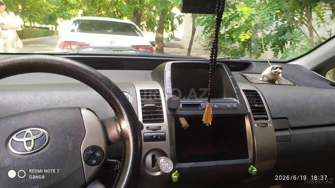 Toyota Prius-3