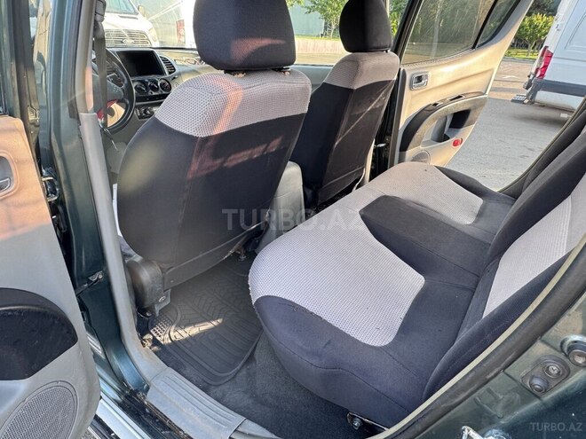 Mitsubishi L200-5