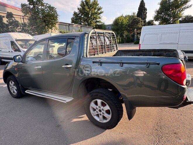 Mitsubishi L200-6