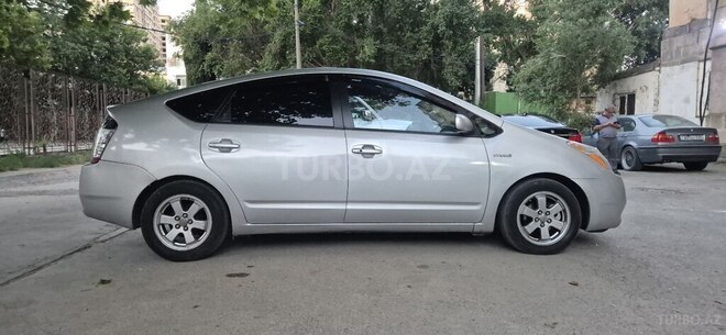 Toyota Prius-3