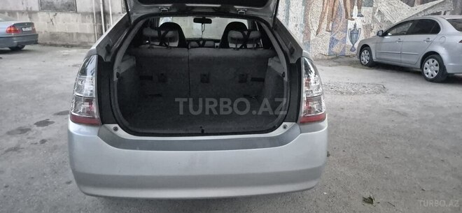 Toyota Prius-10