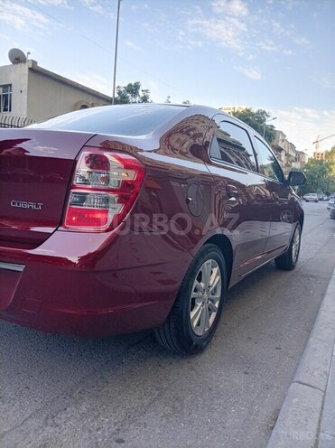 Chevrolet Cobalt-10