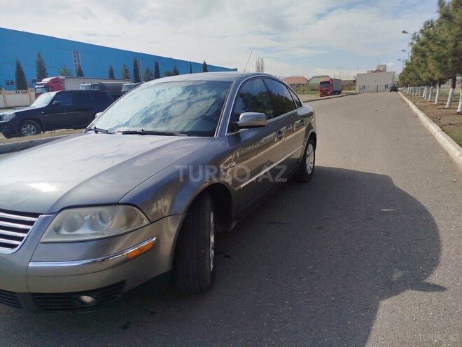 Volkswagen Passat-2