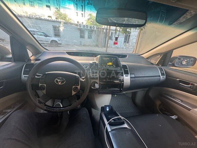 Toyota Prius-6