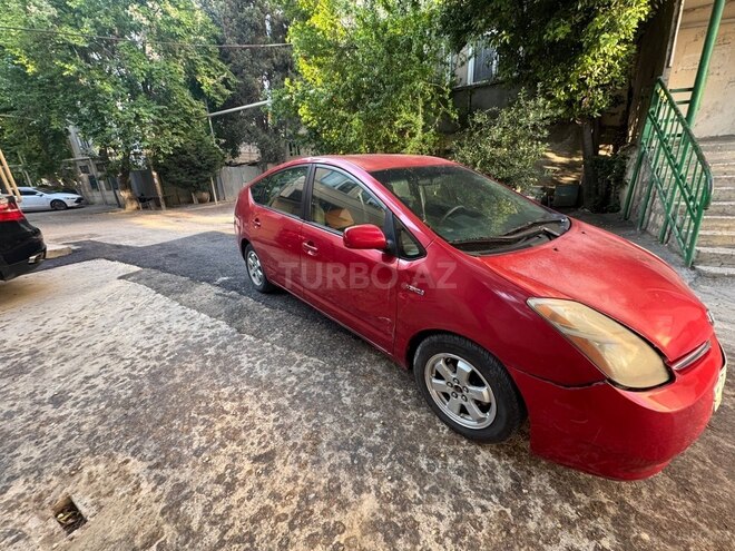 Toyota Prius-4