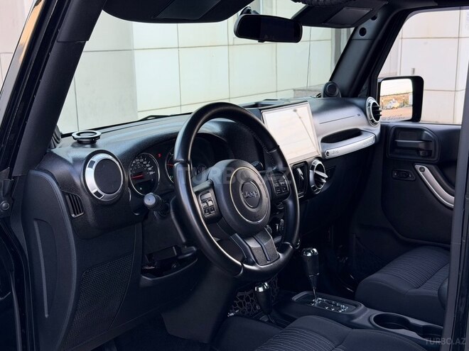 Jeep Wrangler-13