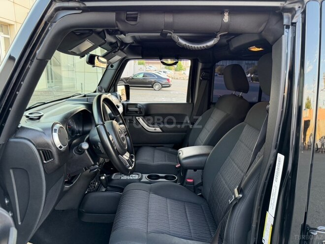 Jeep Wrangler-14
