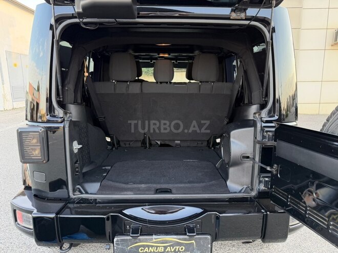 Jeep Wrangler-25