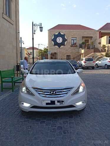 Hyundai Sonata-1
