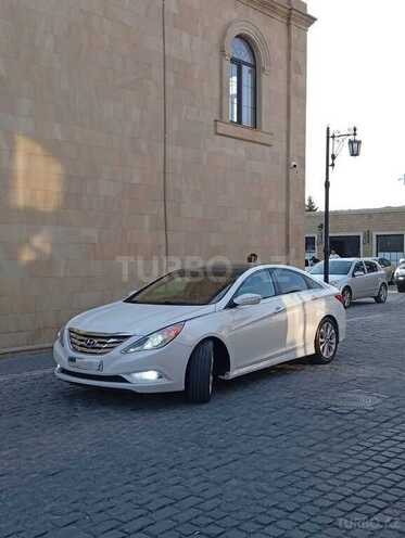 Hyundai Sonata-6