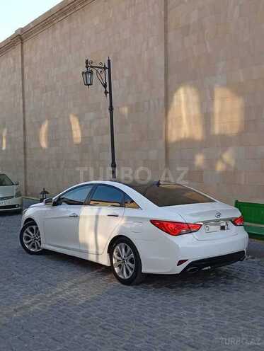 Hyundai Sonata-5