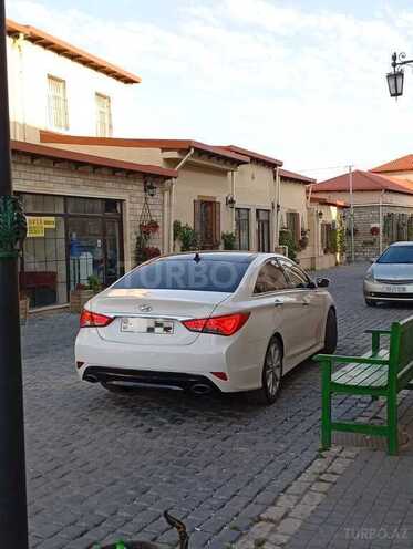 Hyundai Sonata-3