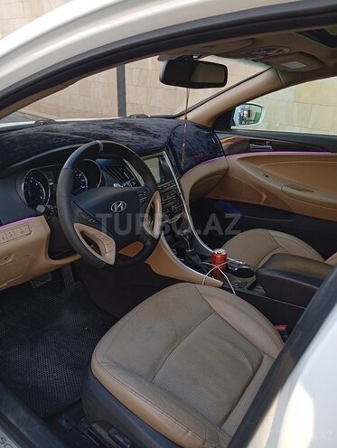 Hyundai Sonata-7