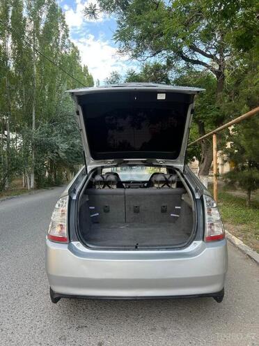 Toyota Prius-11