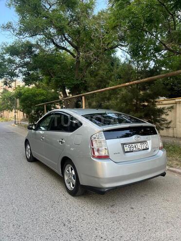 Toyota Prius-10