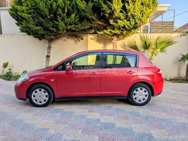 Nissan Tiida-3
