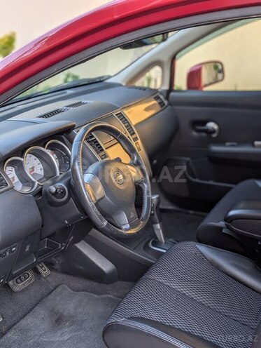 Nissan Tiida-4