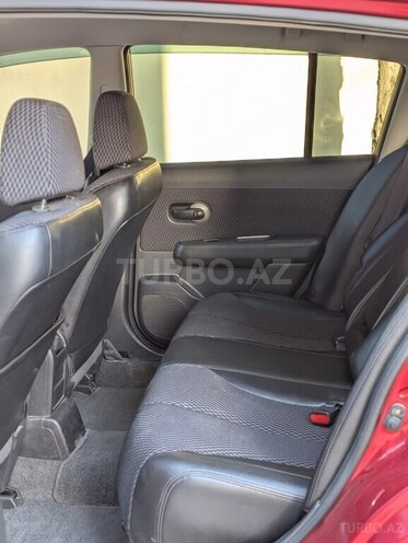 Nissan Tiida-5