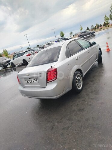 Chevrolet Lacetti-2