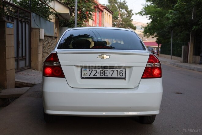 Chevrolet Aveo-6