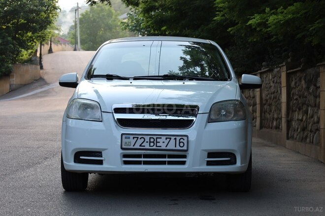 Chevrolet Aveo-5