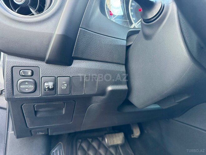 Toyota Corolla-13