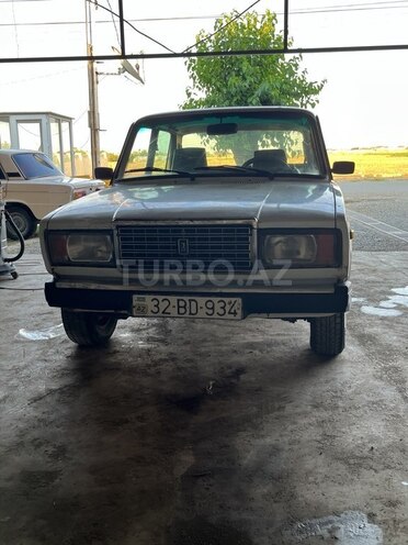 LADA (VAZ) 2107-1