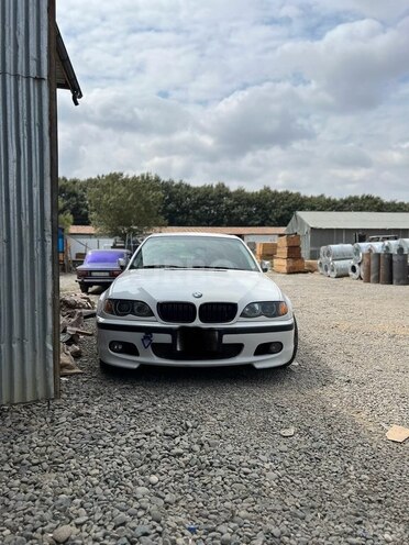 BMW 320-3