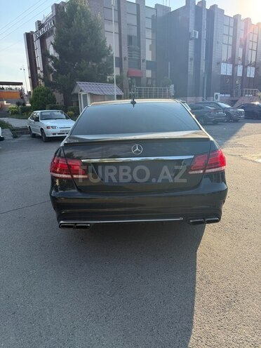 Mercedes E 220-4