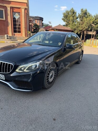 Mercedes E 220-2